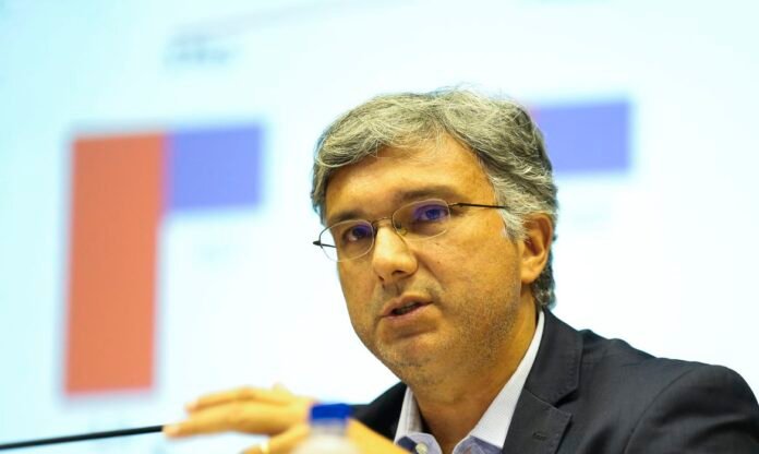 economia-jfcrz_abr_1804222582